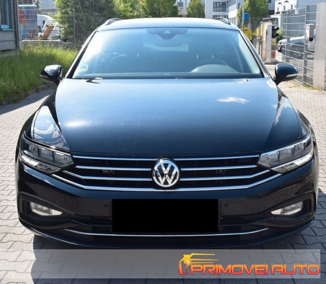 VOLKSWAGEN Passat Variant usata, con Climatizzatore