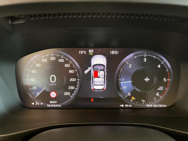 VOLVO XC40 usata, con Controllo trazione