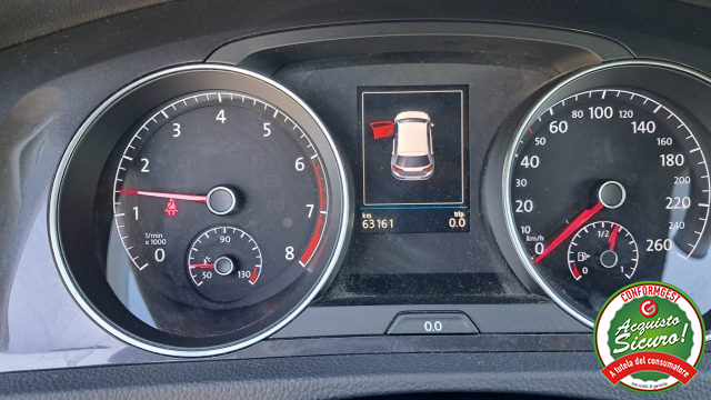 VOLKSWAGEN Golf usata, con Autoradio