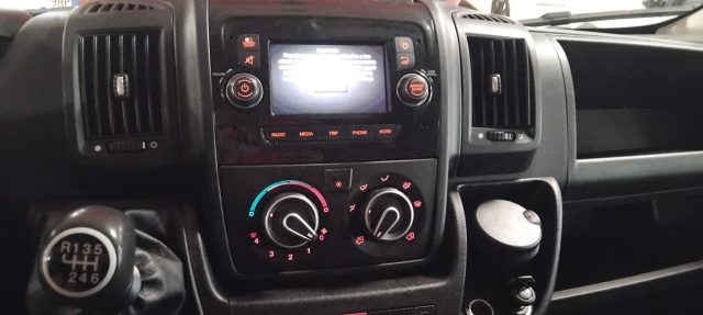 PEUGEOT Boxer usata, con Servosterzo