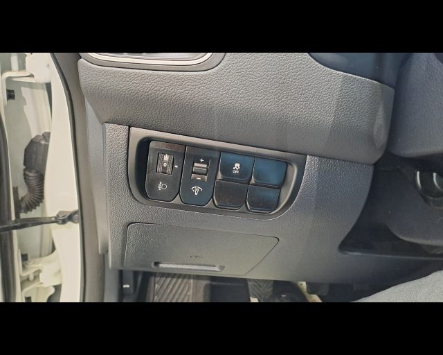 KIA Rio usata, con Specchietti laterali elettrici