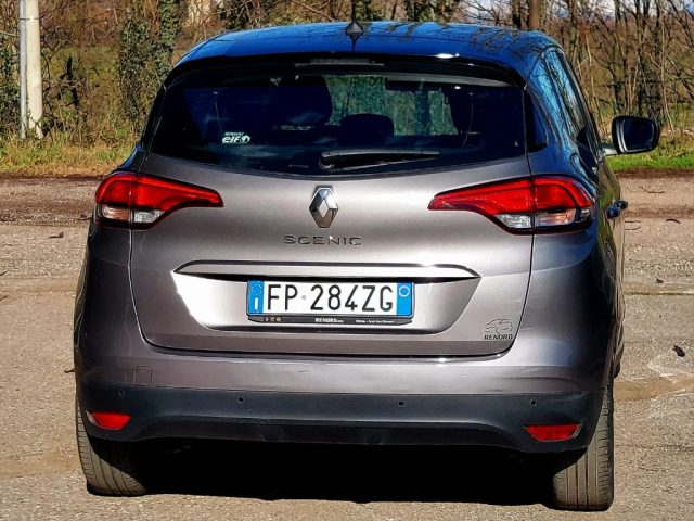 RENAULT Scenic usata, con Autoradio