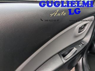 TOYOTA Yaris usata, con Volante multifunzione