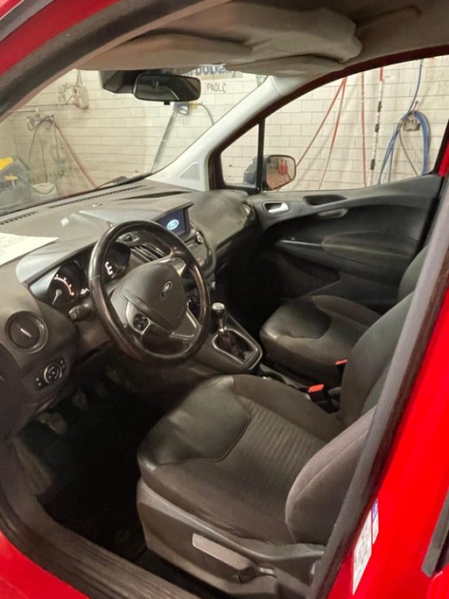 FORD Tourneo Courier usata, con Climatizzatore