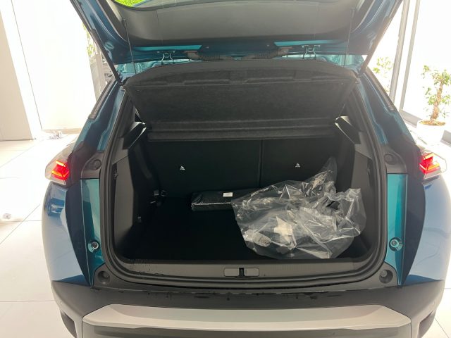 PEUGEOT 2008 usata, con Specchietti laterali elettrici