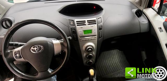 TOYOTA Yaris usata 6