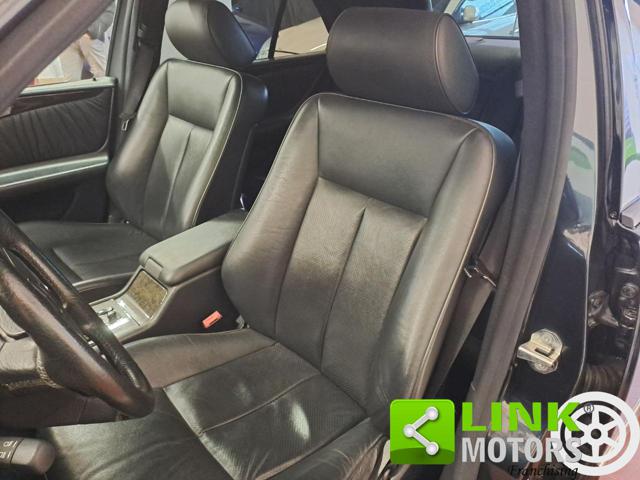 MERCEDES-BENZ E 200 usata 23