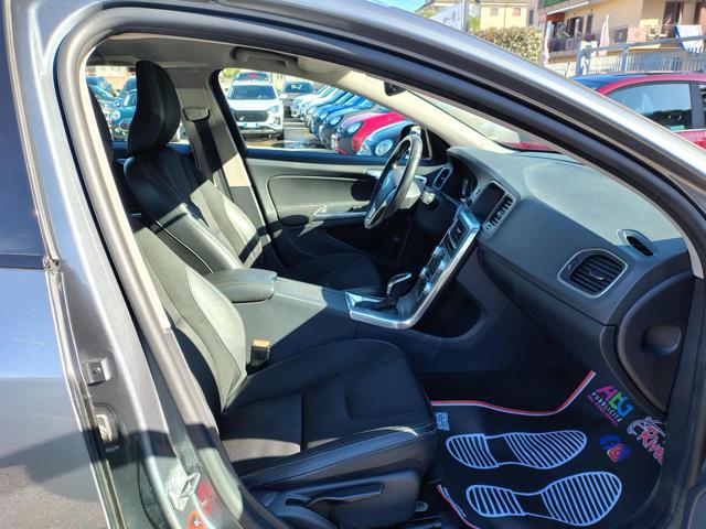 VOLVO V60 Cross Country usata, con Chiusura centralizzata