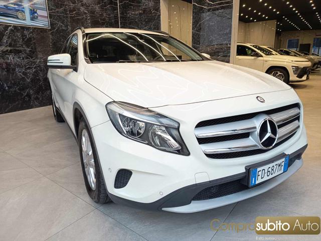 MERCEDES-BENZ GLA 200 usata, con Airbag