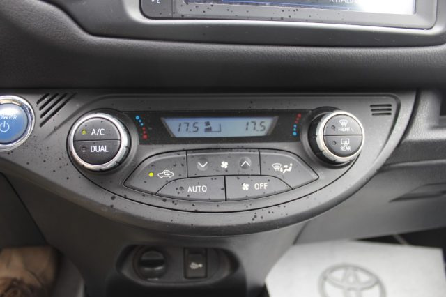 TOYOTA Yaris usata, con Riconoscimento dei segnali stradali