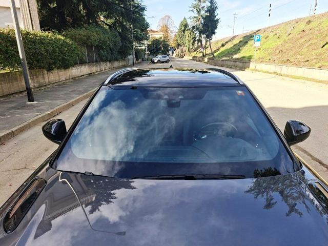 LAND ROVER Range Rover Velar usata, con USB