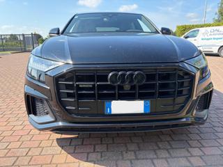 AUDI Q8 45 TDI quattro tiptronic Sline