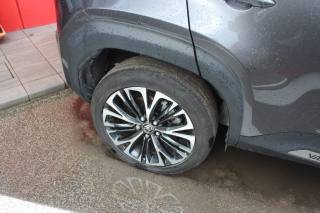 TOYOTA Yaris Cross usata, con Airbag testa
