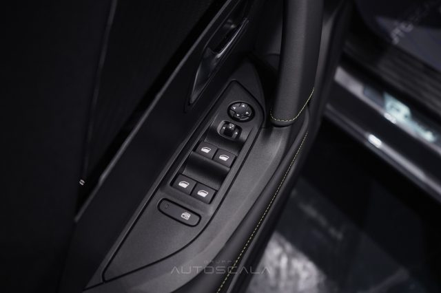 PEUGEOT 2008 usata, con Servosterzo