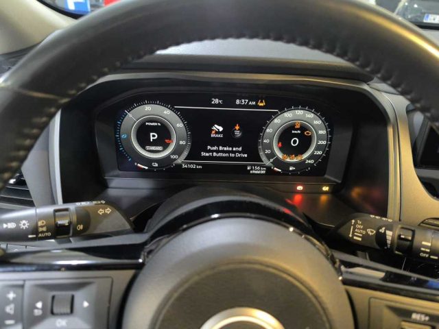 NISSAN Qashqai usata, con Fari LED