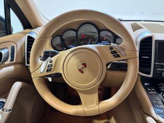 PORSCHE Cayenne usata, con Autoradio