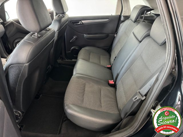 MERCEDES-BENZ B 180 usata, con Chiusura centralizzata