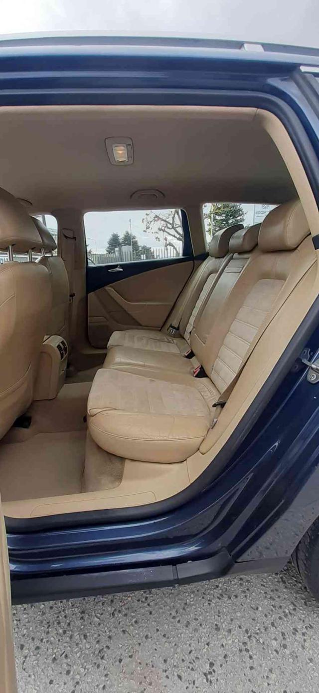 VOLKSWAGEN Passat usata 15