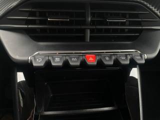 PEUGEOT 208 usata, con USB