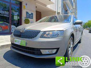 SKODA Octavia usata, con Park Distance Control