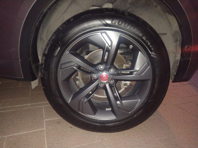 JAGUAR E-Pace usata, con Autoradio