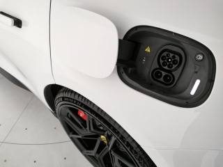 LOTUS Emeya usata, con Portellone posteriore elettrico