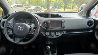 TOYOTA Yaris usata, con Sedile posteriore sdoppiato