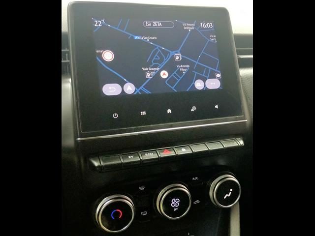 RENAULT Clio usata, con Hill holder