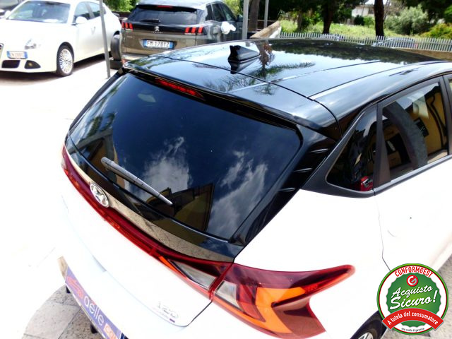 HYUNDAI i20 usata, con Telecamera per parcheggio assistito