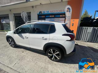 PEUGEOT 2008 usata, con Autoradio