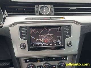 VOLKSWAGEN Passat Variant usata, con Servosterzo