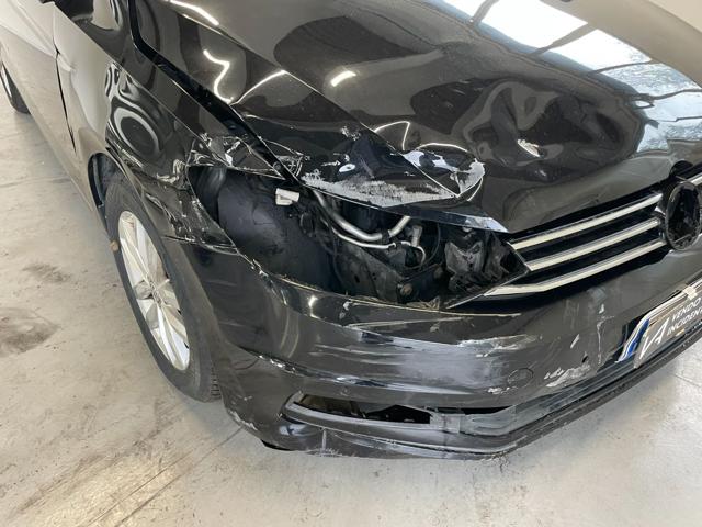 VOLKSWAGEN Touran usata, con Controllo trazione