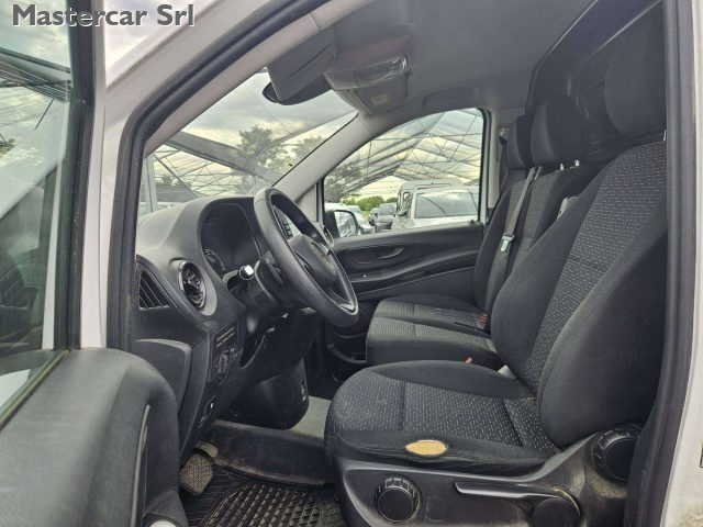 MERCEDES-BENZ Vito usata 9