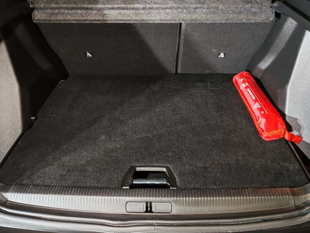 PEUGEOT 2008 usata, con Sistema di navigazione