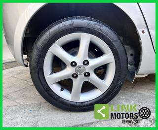TOYOTA Yaris usata, con Volante in pelle