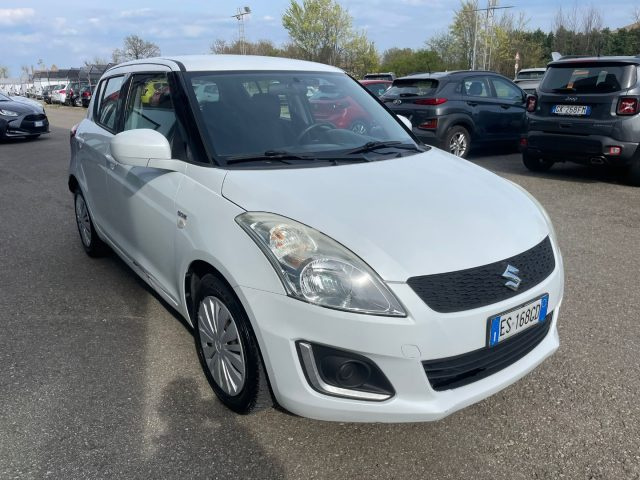 SUZUKI Swift usata, con Autoradio