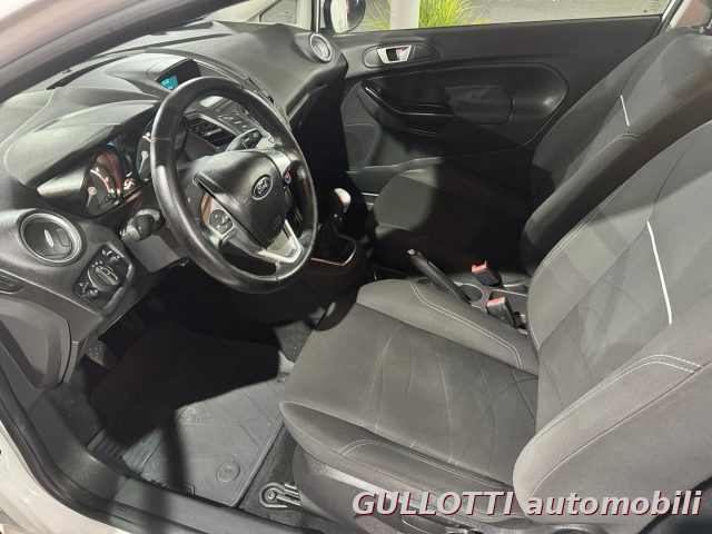 FORD Fiesta usata, con Bluetooth