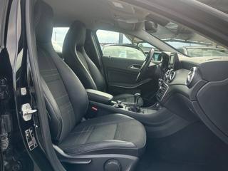 MERCEDES-BENZ GLA 180 usata 29