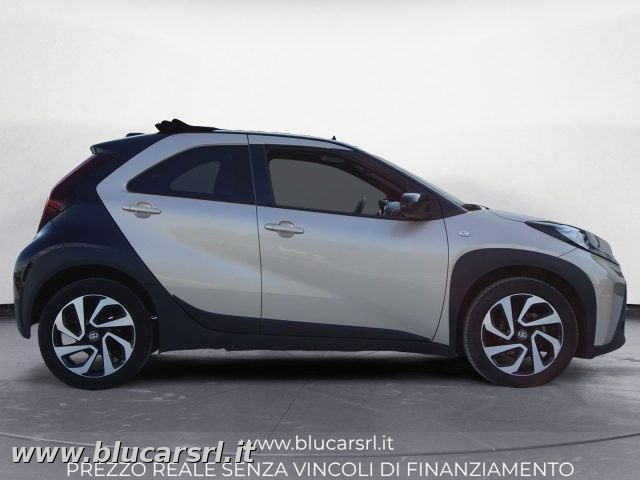 TOYOTA Aygo X usata 3