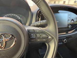 TOYOTA Aygo X usata, con USB