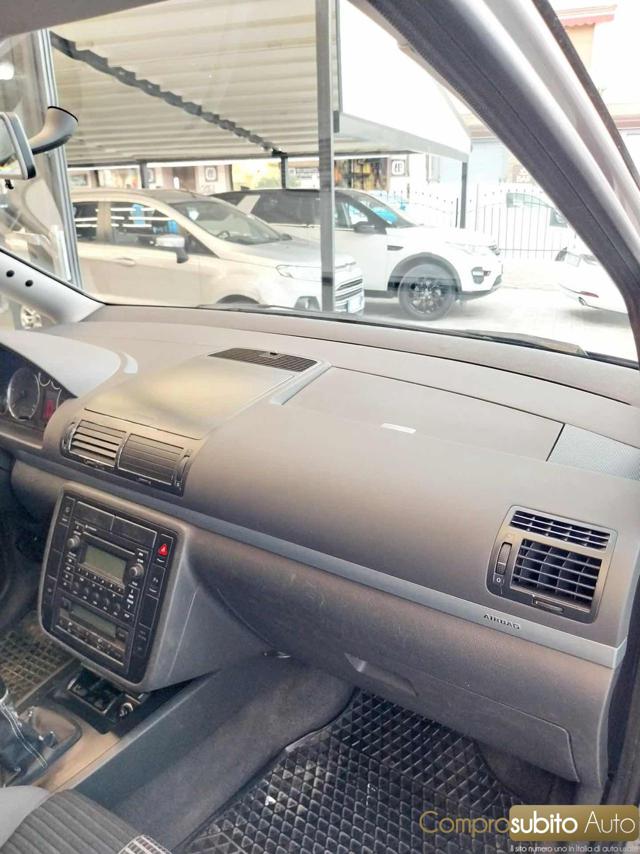 VOLKSWAGEN Sharan usata, con ESP
