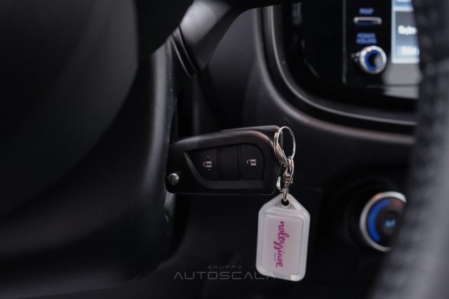 TOYOTA Aygo X usata, con Airbag testa