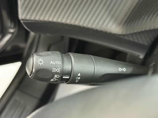 PEUGEOT 2008 usata 21
