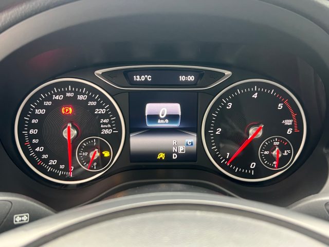 MERCEDES-BENZ GLA 180 usata, con ESP