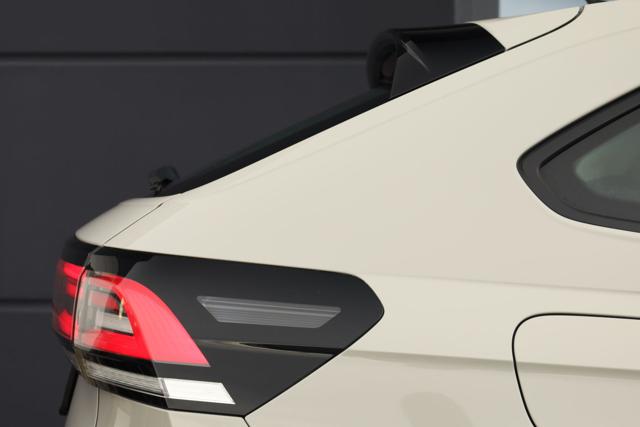 VOLKSWAGEN Taigo usata, con Luci diurne LED