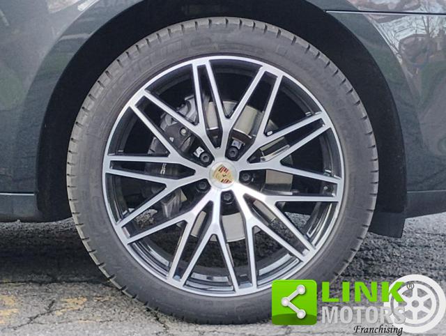 PORSCHE Macan usata, con Fendinebbia