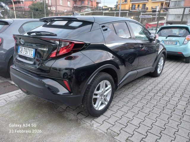TOYOTA C-HR usata, con Autoradio