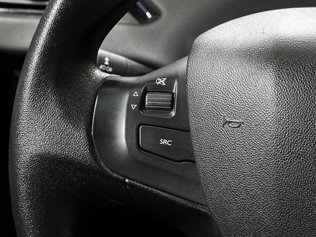PEUGEOT 208 usata 21