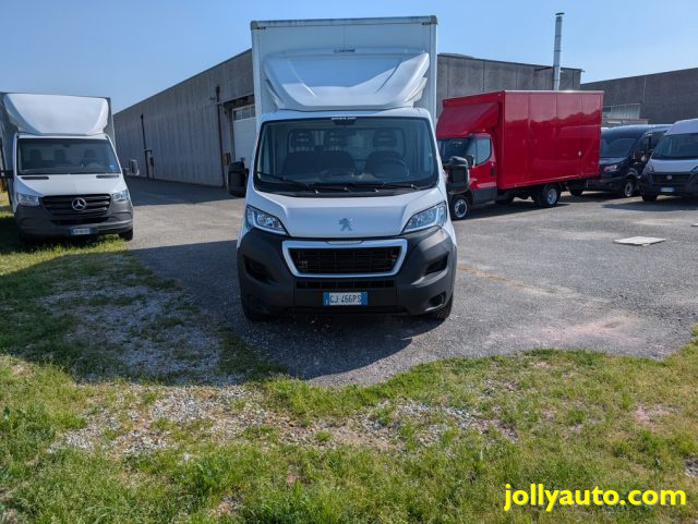 PEUGEOT Boxer usata, con Airbag