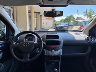 TOYOTA Aygo usata 10